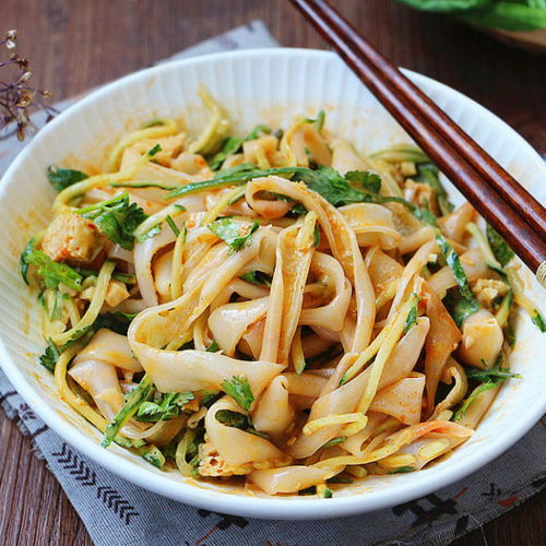 電餅鐺涼皮的做法 電餅鐺涼皮怎么做 澤瑞媽媽的菜譜 美食天下